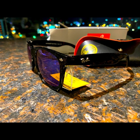 Sunglasses - Picture 3 of 4